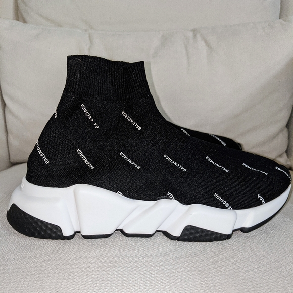 balenciaga allover logo speed trainer